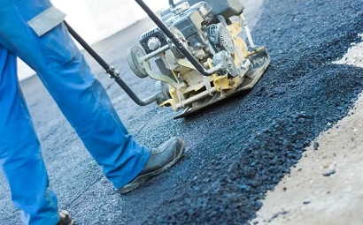 Why is cold-patch asphalt the best choice for road repair